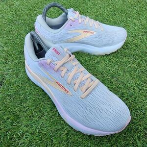 BROOKS GHOST 16 - Women's Athletic Shoes - SIZE 8.B